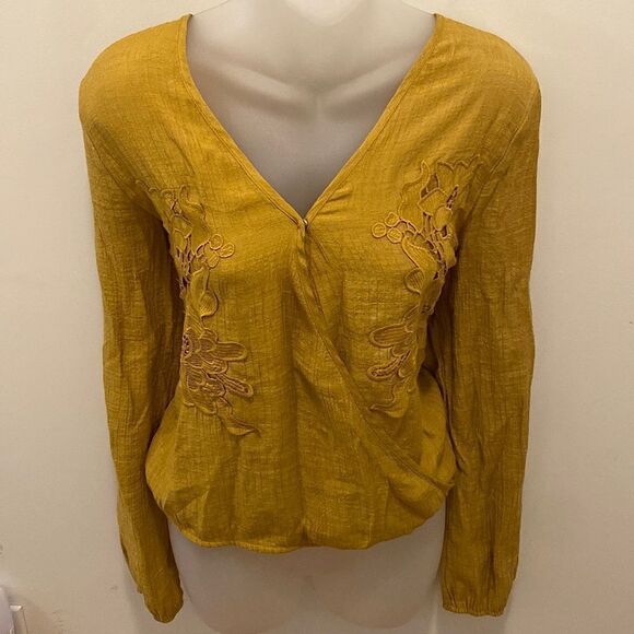 Juniper Blu Embroidered Mustard Yellow Polyster Blouse Top Shirt boho hippie S - Picture 1 of 8